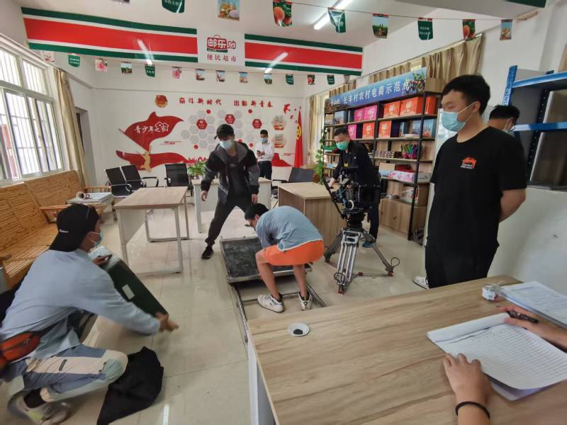 安多县广告片拍摄公司：极简主义践行者，少即是多的视觉哲学